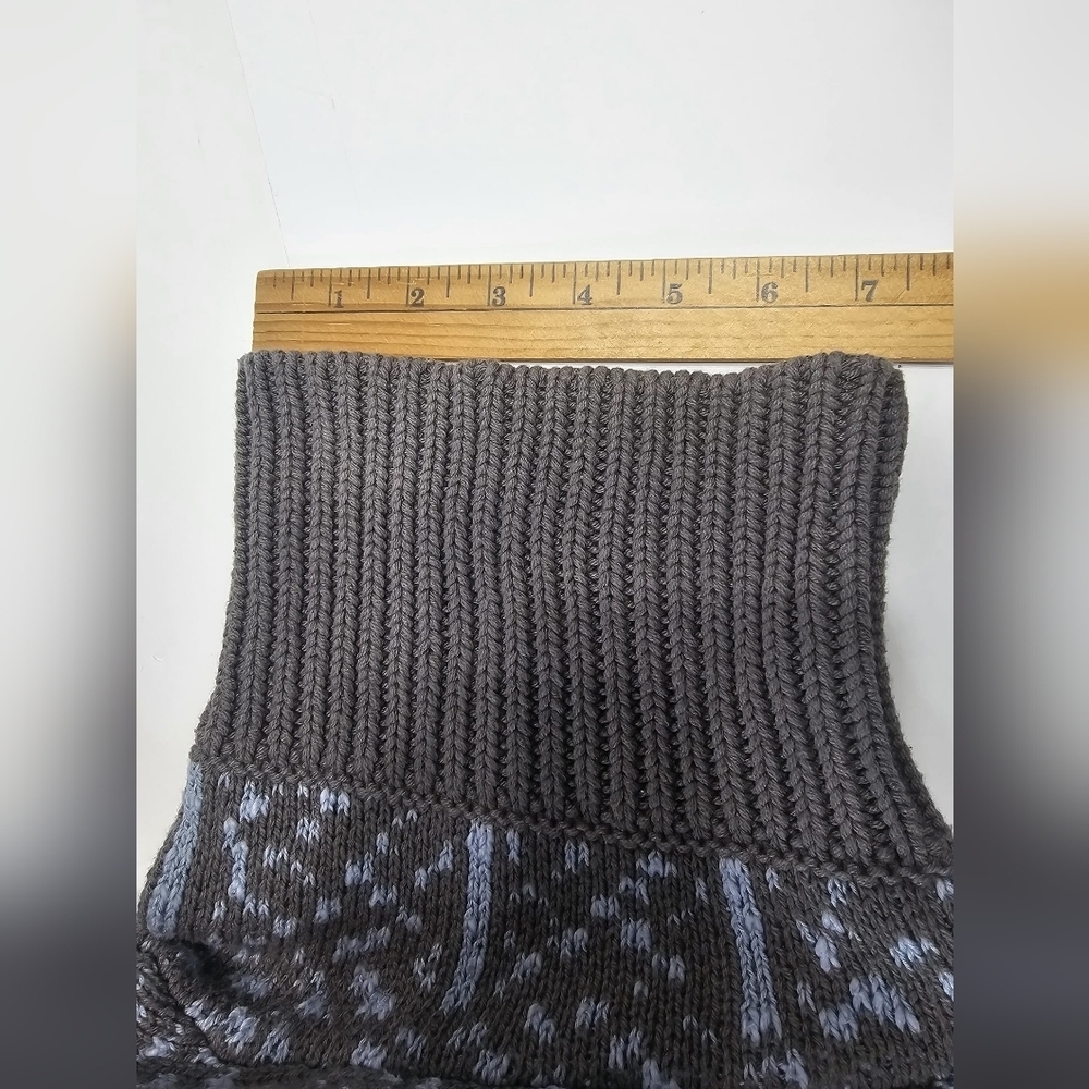 Gray and Blue Patterned Button-Up Cardigan - Picture 8 of 10